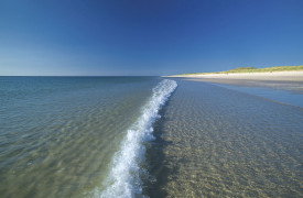 Sylt_Kampen_Niedrigwasserstrand-mit-Rippelmarken_Anlaufende-Welle_Nachmittags_20130723_3504