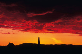 Sylt_List_Leuchtturm-List-Ost_Roter-Abendhimmel