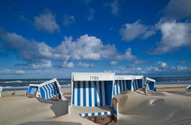 Sylt_Westerland_Eingewehte-Strandkoerbe2