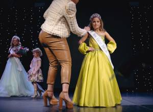 Ee Emilie Toldam Misss Vogue Ee Emilie Toldam Misss Vogue